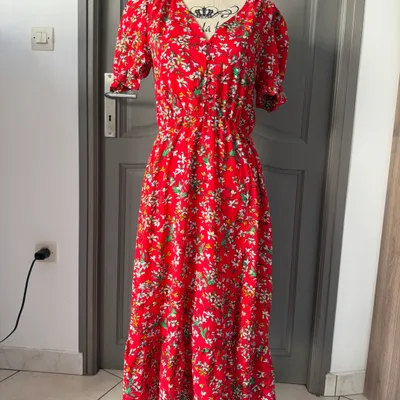 Robe longue été taille 36 rouge blanche vert jaune